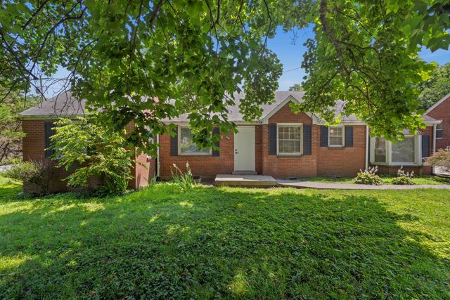 1001 Horseshoe Dr, Nashville, TN 37216