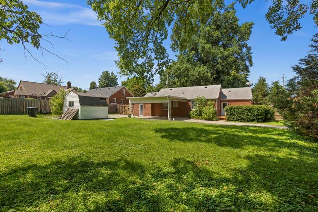 1001 Horseshoe Dr, Nashville, TN 37216