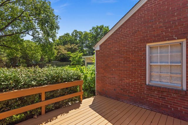 1001 Horseshoe Dr, Nashville, TN 37216