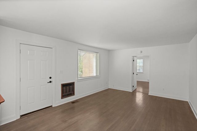 1001 Horseshoe Dr, Nashville, TN 37216