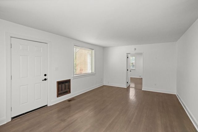 1001 Horseshoe Dr, Nashville, TN 37216