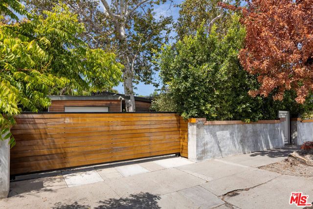 5715 Satsuma Avenue, North Hollywood (los Angeles), CA 91601