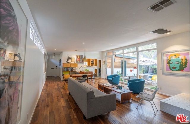 5715 Satsuma Avenue, North Hollywood (los Angeles), CA 91601