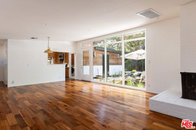5715 Satsuma Avenue, North Hollywood (los Angeles), CA 91601