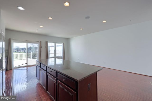 963 BRECHIN LN, York, PA 17403