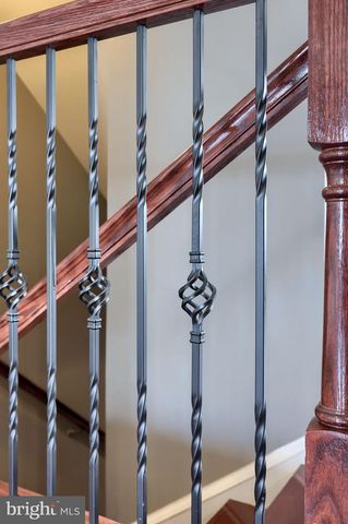 963 BRECHIN LN, York, PA 17403