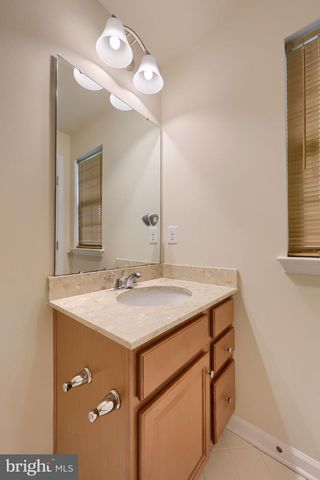 963 BRECHIN LN, York, PA 17403