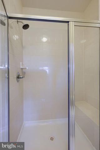 963 BRECHIN LN, York, PA 17403