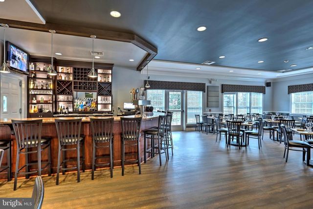 963 BRECHIN LN, York, PA 17403