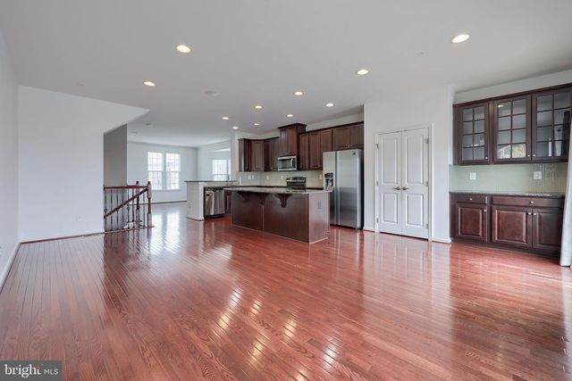 963 BRECHIN LN, York, PA 17403