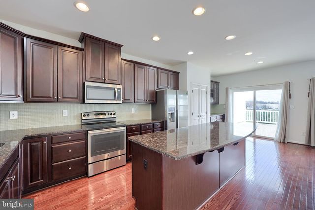 963 BRECHIN LN, York, PA 17403