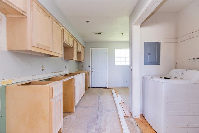 1323, 1325, 1327 Price Lane, Rogers, AR 72758