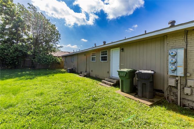 1323, 1325, 1327 Price Lane, Rogers, AR 72758
