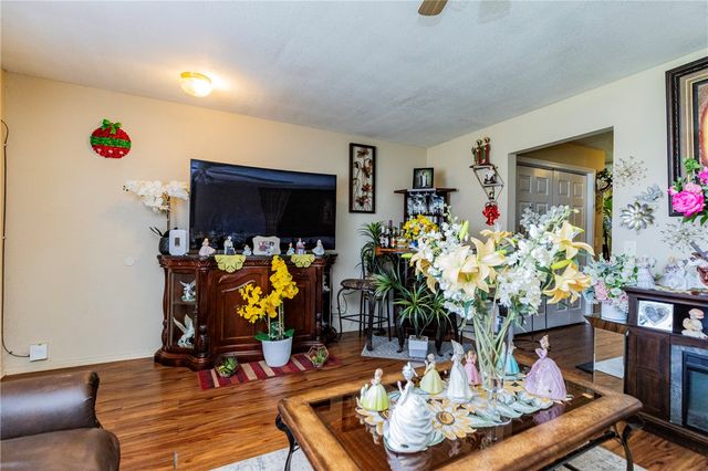 1323, 1325, 1327 Price Lane, Rogers, AR 72758