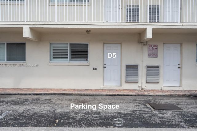 1872 NE 46th St D5, Fort Lauderdale, FL 33308