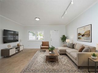 1872 NE 46th St D5, Fort Lauderdale, FL 33308