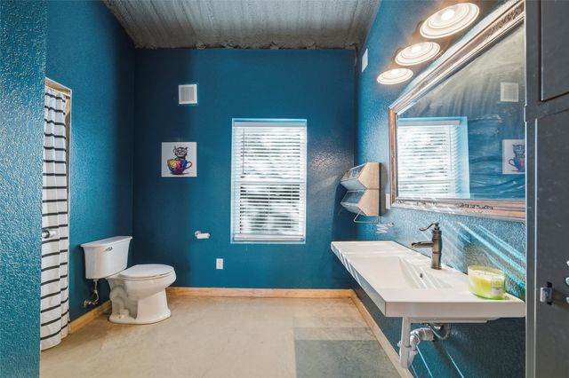 2140 S Bosley Trail, Santo, TX 76472