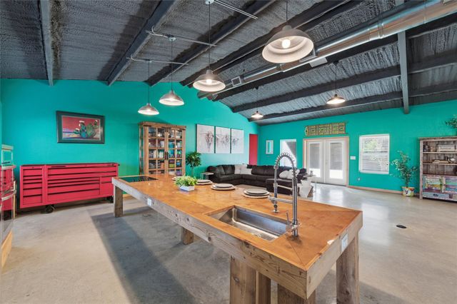 2140 S Bosley Trail, Santo, TX 76472