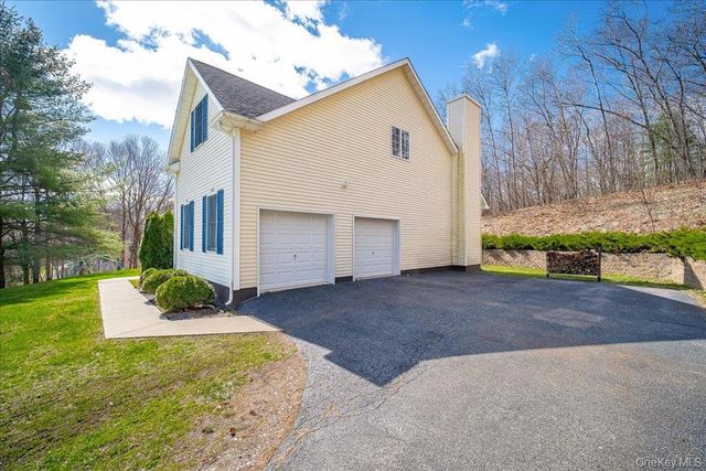 17 Long View Drive, Unionville, NY 10988