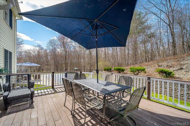 17 Long View Drive, Unionville, NY 10988