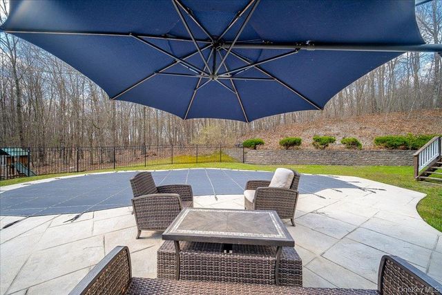 17 Long View Drive, Unionville, NY 10988
