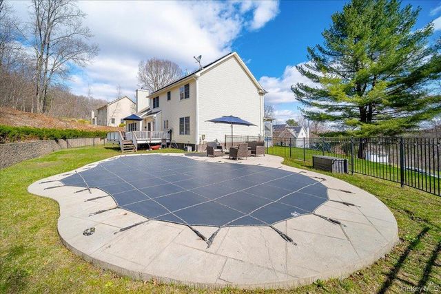 17 Long View Drive, Unionville, NY 10988