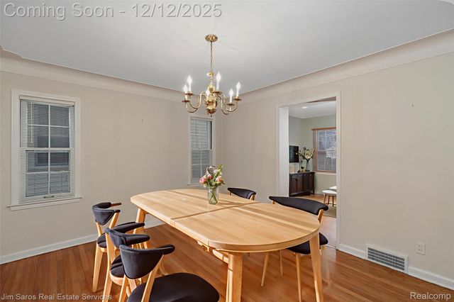 1328 Lakepointe Street, Grosse Pointe, MI 48230