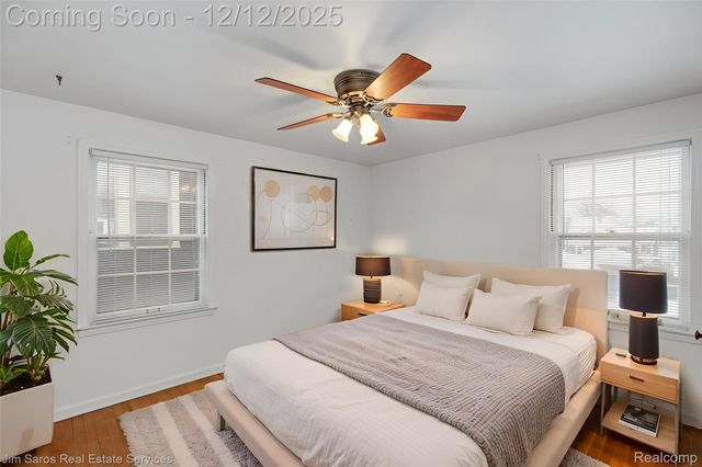 1328 Lakepointe Street, Grosse Pointe, MI 48230