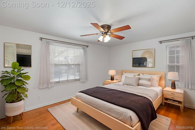 1328 Lakepointe Street, Grosse Pointe, MI 48230