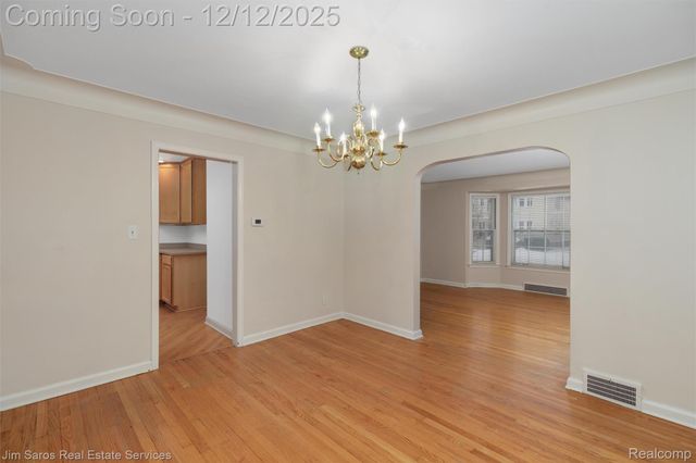 1328 Lakepointe Street, Grosse Pointe, MI 48230