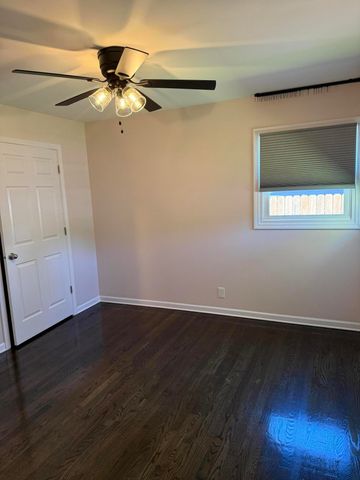 3412 W 78th Place, Merrillville, IN 46410