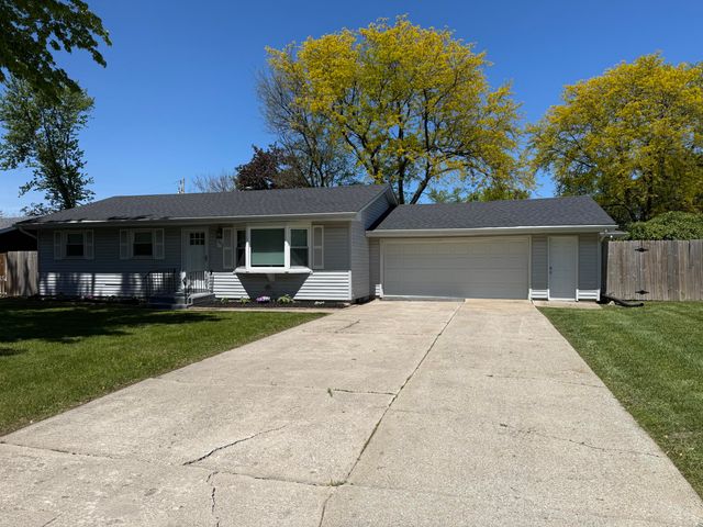 3412 W 78th Place, Merrillville, IN 46410