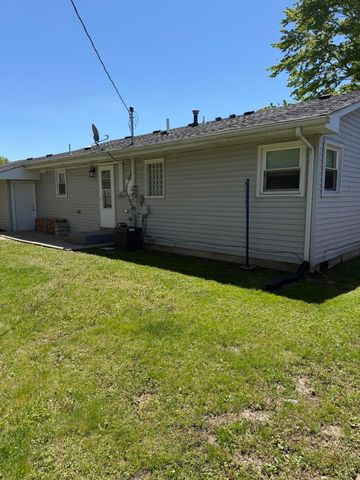3412 W 78th Place, Merrillville, IN 46410