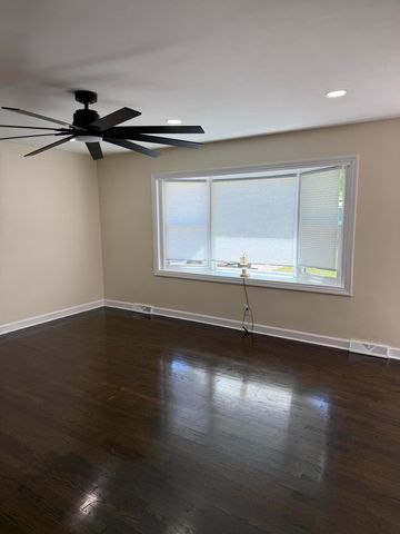 3412 W 78th Place, Merrillville, IN 46410