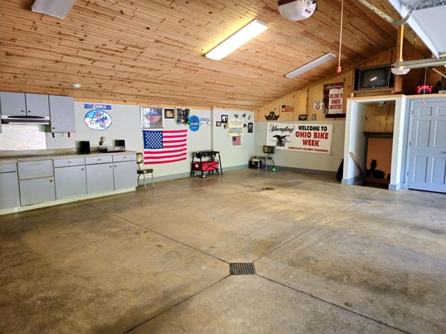 5435 State Road, Hillsdale, MI 49242