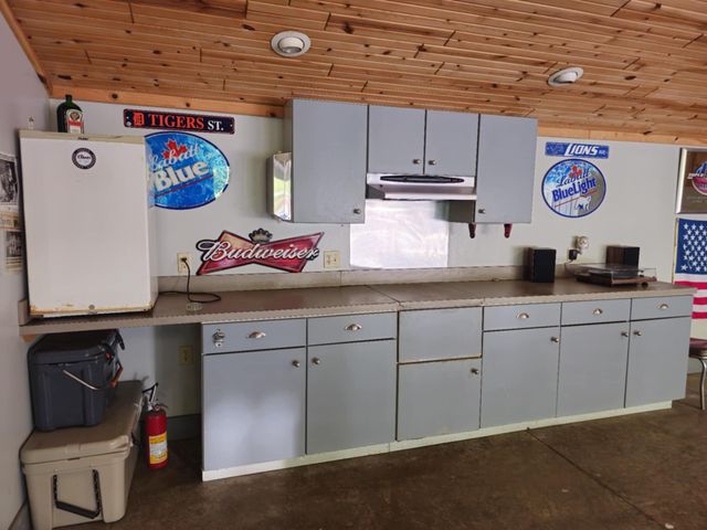 5435 State Road, Hillsdale, MI 49242