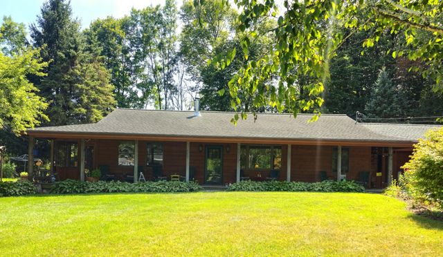 5435 State Road, Hillsdale, MI 49242