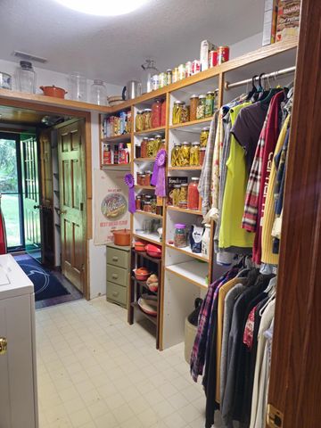 5435 State Road, Hillsdale, MI 49242