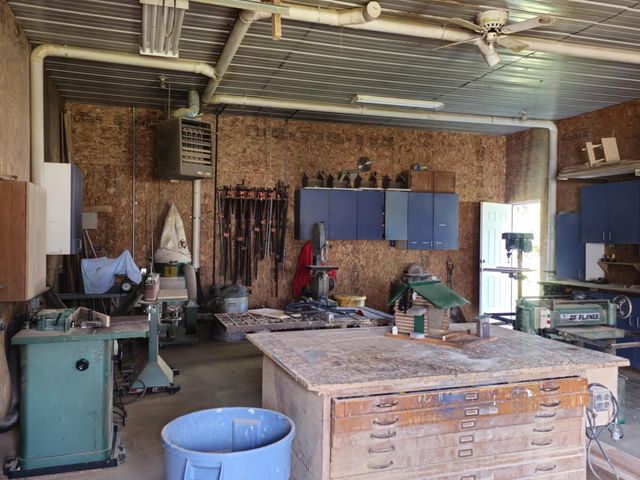 5435 State Road, Hillsdale, MI 49242