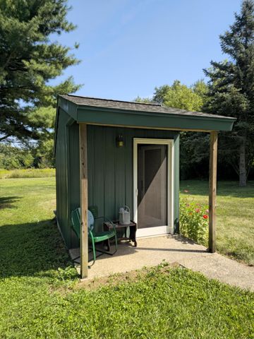 5435 State Road, Hillsdale, MI 49242