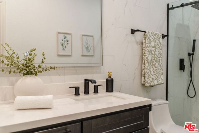 3284 Barham Boulevard 301, Los Angeles, CA 90068