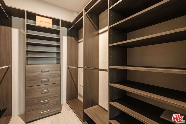 3284 Barham Boulevard 301, Los Angeles, CA 90068