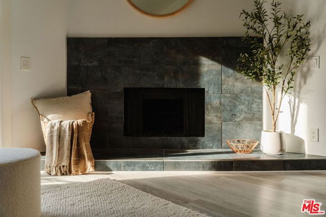 3284 Barham Boulevard 301, Los Angeles, CA 90068