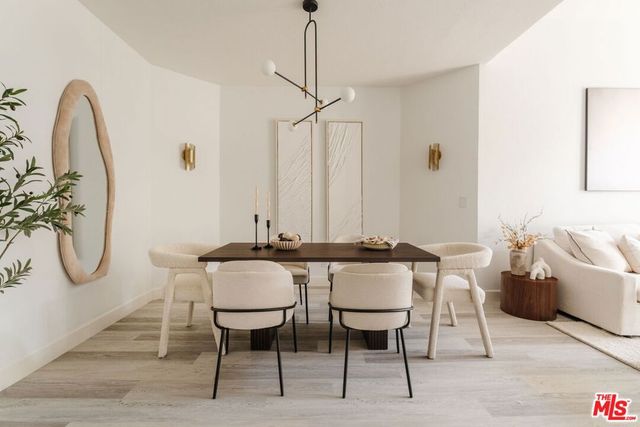 3284 Barham Boulevard 301, Los Angeles, CA 90068