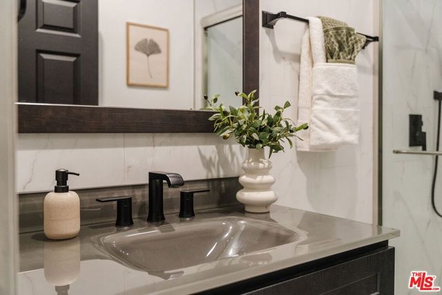 3284 Barham Boulevard 301, Los Angeles, CA 90068