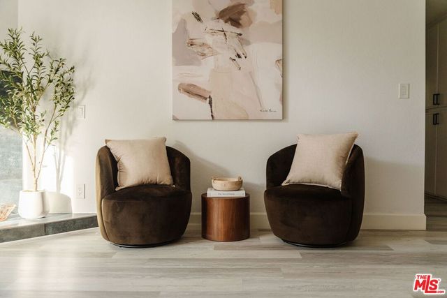 3284 Barham Boulevard 301, Los Angeles, CA 90068