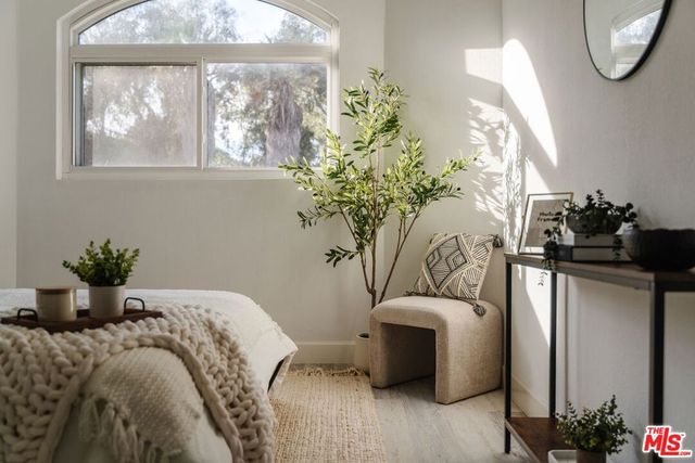 3284 Barham Boulevard 301, Los Angeles, CA 90068