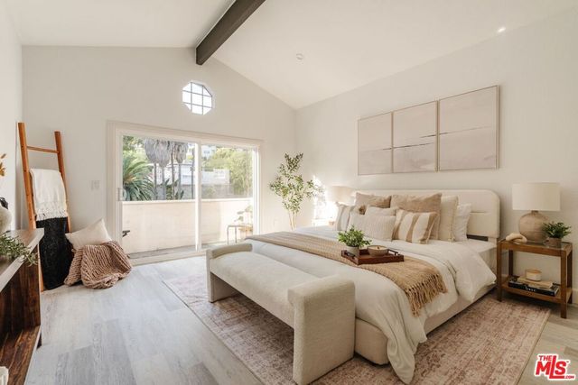 3284 Barham Boulevard 301, Los Angeles, CA 90068