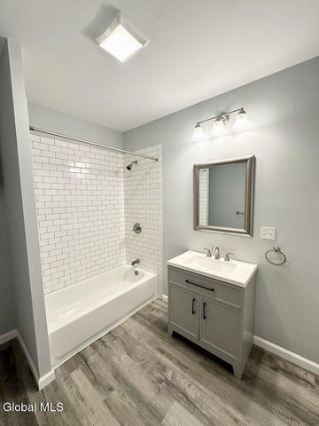 28 Albany Street, Albany, NY 12204