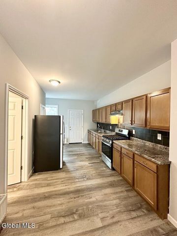 28 Albany Street, Albany, NY 12204